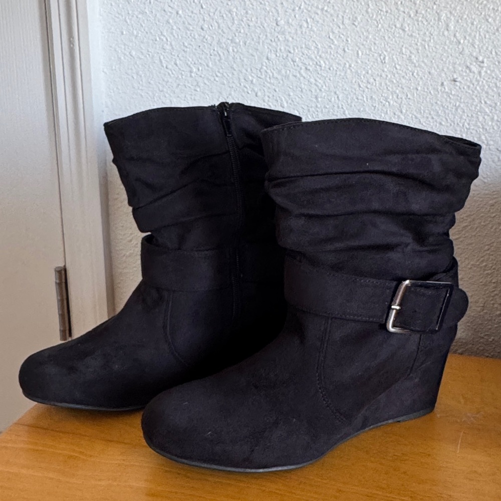 Black Boots